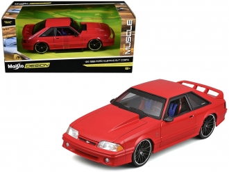 Maisto Metalni model autica 1:24 1993 Ford Mustang SVT Cobra 32549